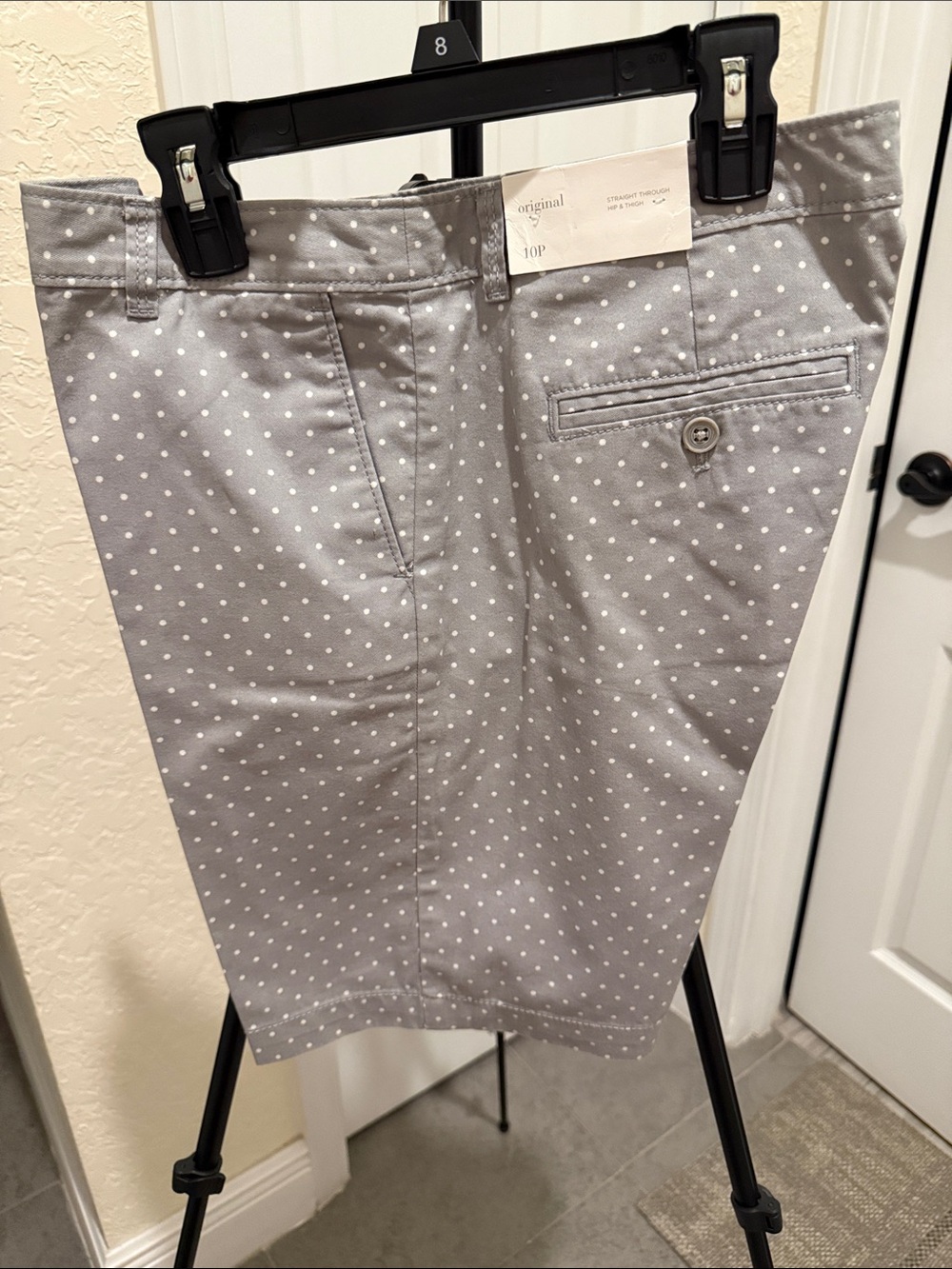 LOFT Gray Polka Dot Pencil Shorts